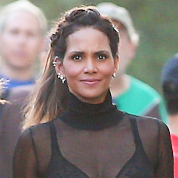Halle Berry 49 Flashes Sexy Black Bra In See Through Top E Online Au
