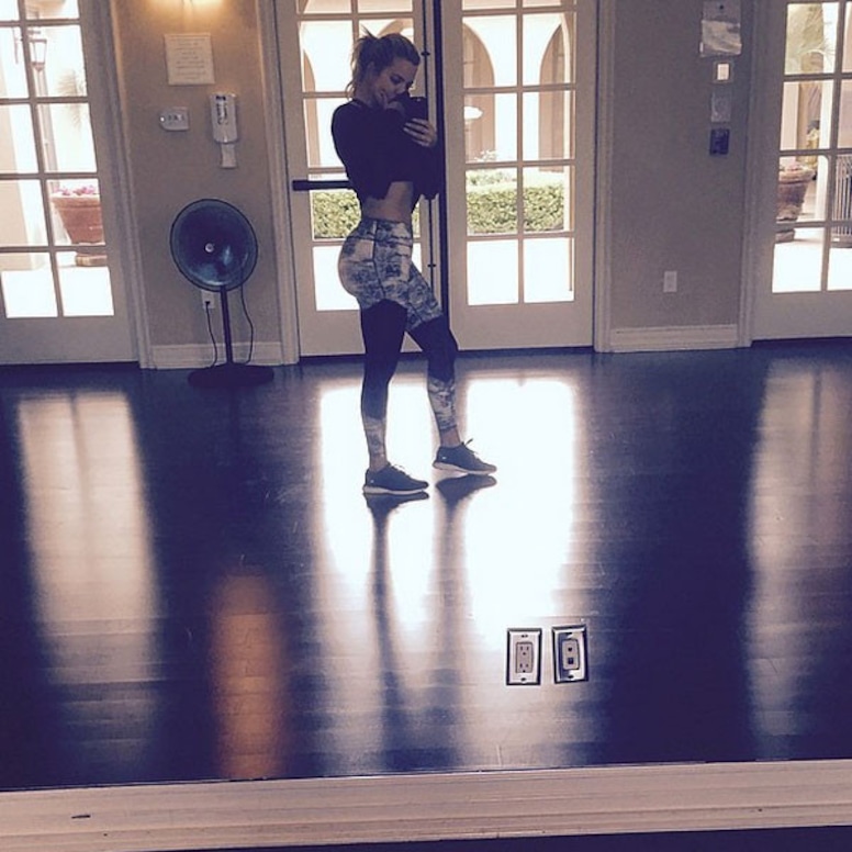 Khloe Kardashian Hottest Workout Instagram