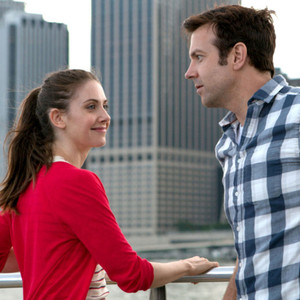 Jason Sudeikis Teaches Alison Brie How To What In New
