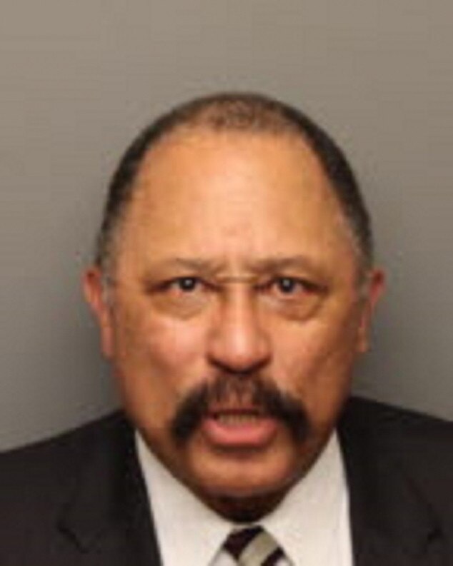 Judge Joe Brown From Mug Shot Mania | E! News