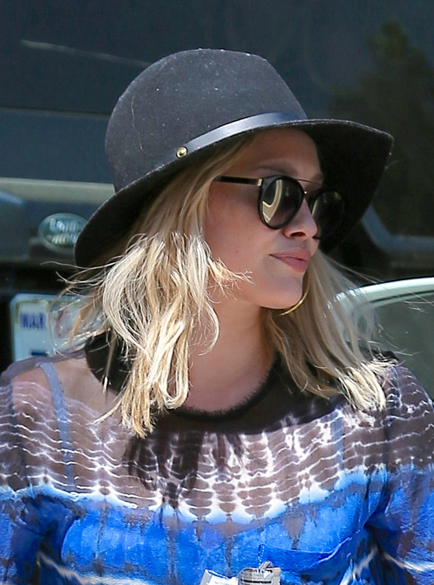Hilary Duff, Summer Hat