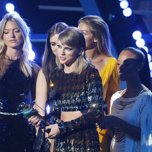 Taylor Swift Dazzled With Her Squad At The Vmas—and Now Squadgoals 