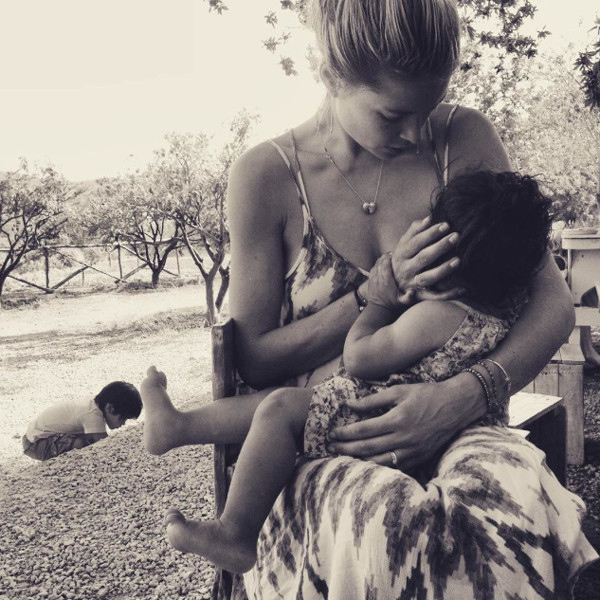 Doutzen Kroes, Breastfeeding, Instagram