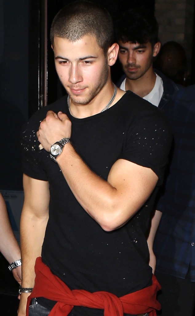 Nick Jonas, joe jonas, Frankie Jonas