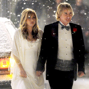 Look Jennifer Aniston Is A Beautiful Bride Onscreen E News