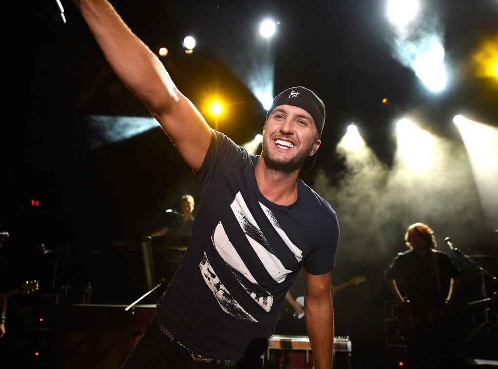 Luke Bryan from Musicians Performing Live on Stage E! News
