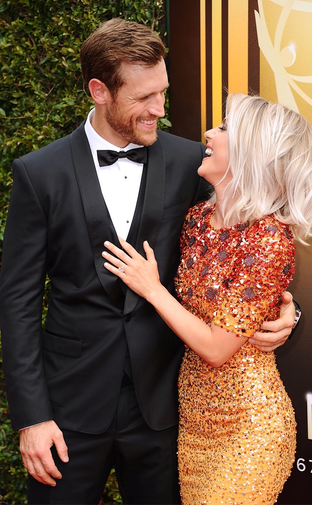 Brooks Laich & Julianne Hough from 2015 Creative Arts Emmys | E! News