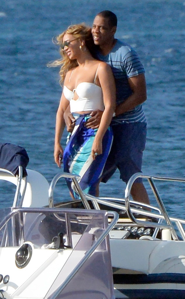 We Gotta Talk About Beyoncé and Jay Z's Awkward PDA