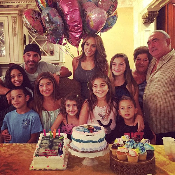 Teresa Giudice's Daughter Celebrates Her 6th Birthday With Family | E! News