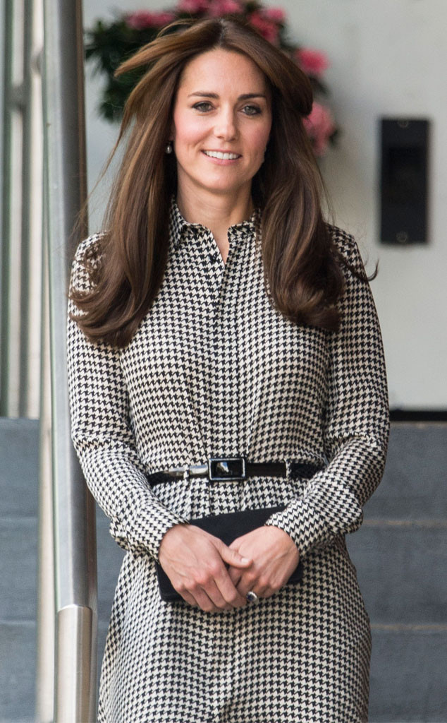 Kate Middleton carries Mulberry Bag on departure for North