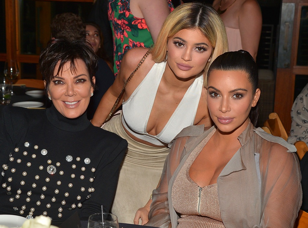   Kris Jenner, Kylie Jenner, West Kim Kardashian "data-width =" 1024 "height-of-data =" 759 