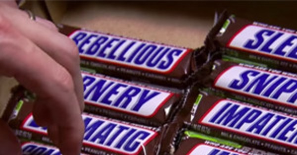 Snickers' New Wrappers Are Sassy as Hell | E! News