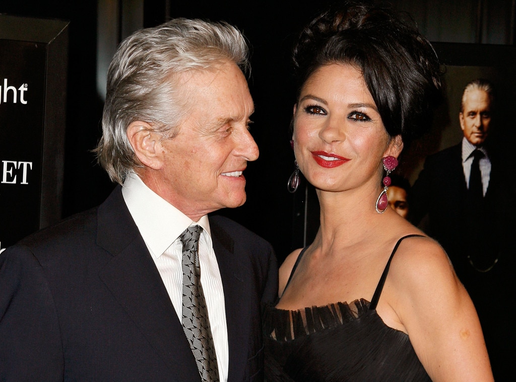 Catherine Zeta-Jones se desnuda para el cumpleaños de Michael Douglas