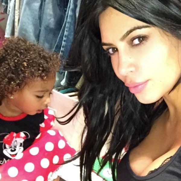 North West ของขวัญ Mom Kim Kardashian พร้อมสร้อยคอเพชรสำหรับวันเกิด