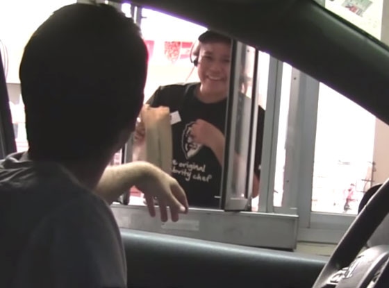 Fast Food Workers Tricked In Drive Thru Magic Switch Prank Watch E Online Fast Food Workers Tricked In Drive Thru Magic Switch Prank Watch E Online