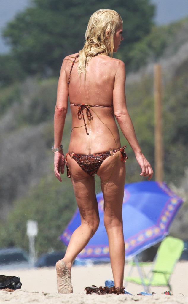 Bikini Clad Tara Reid Flaunts Extremely Thin Figure E News Australia