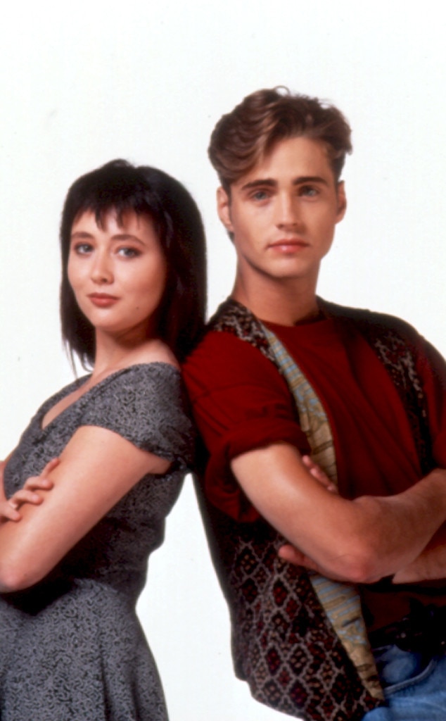 Ciesz się ponownym spotkaniem z tymi pikantnymi Beverly Hills, 90210 Sekretów