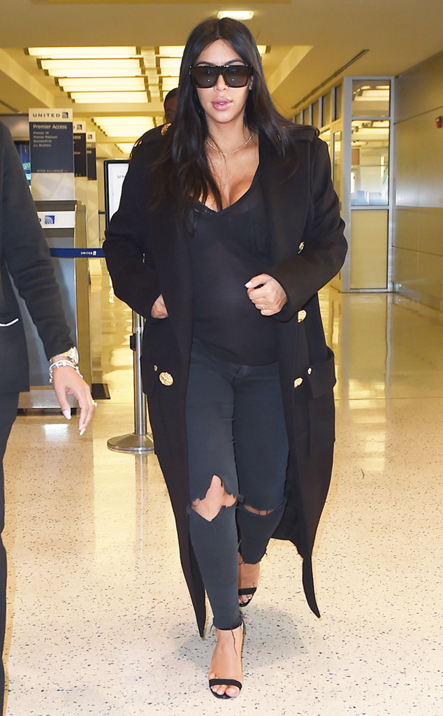 Kim Kardashian: Pregnant in Skinny Jeans!: Photo 2822494, Kim Kardashian,  Pregnant Celebrities Photos