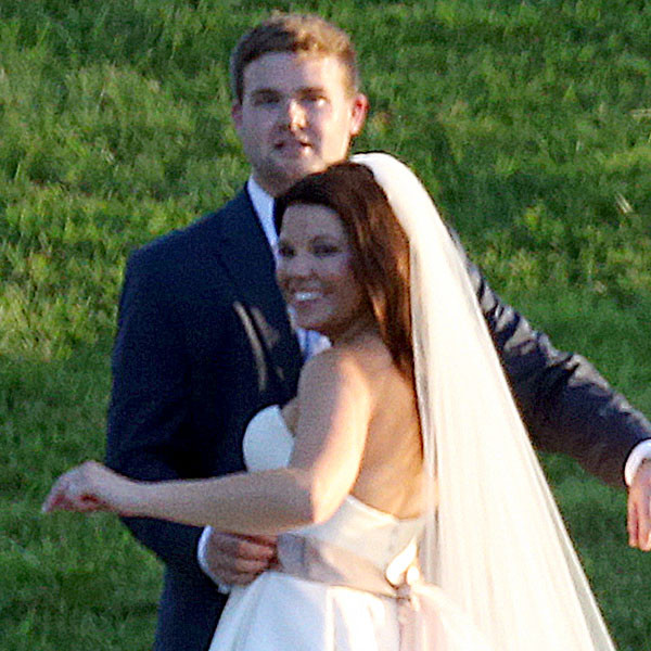 See Amy Duggar's Wedding Dress and Find Out Who Attended Ceremony E