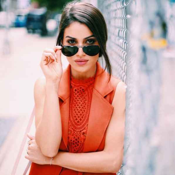 Blogger Style Inspiration, No. 09: Camila Coelho, Boston :: TIG