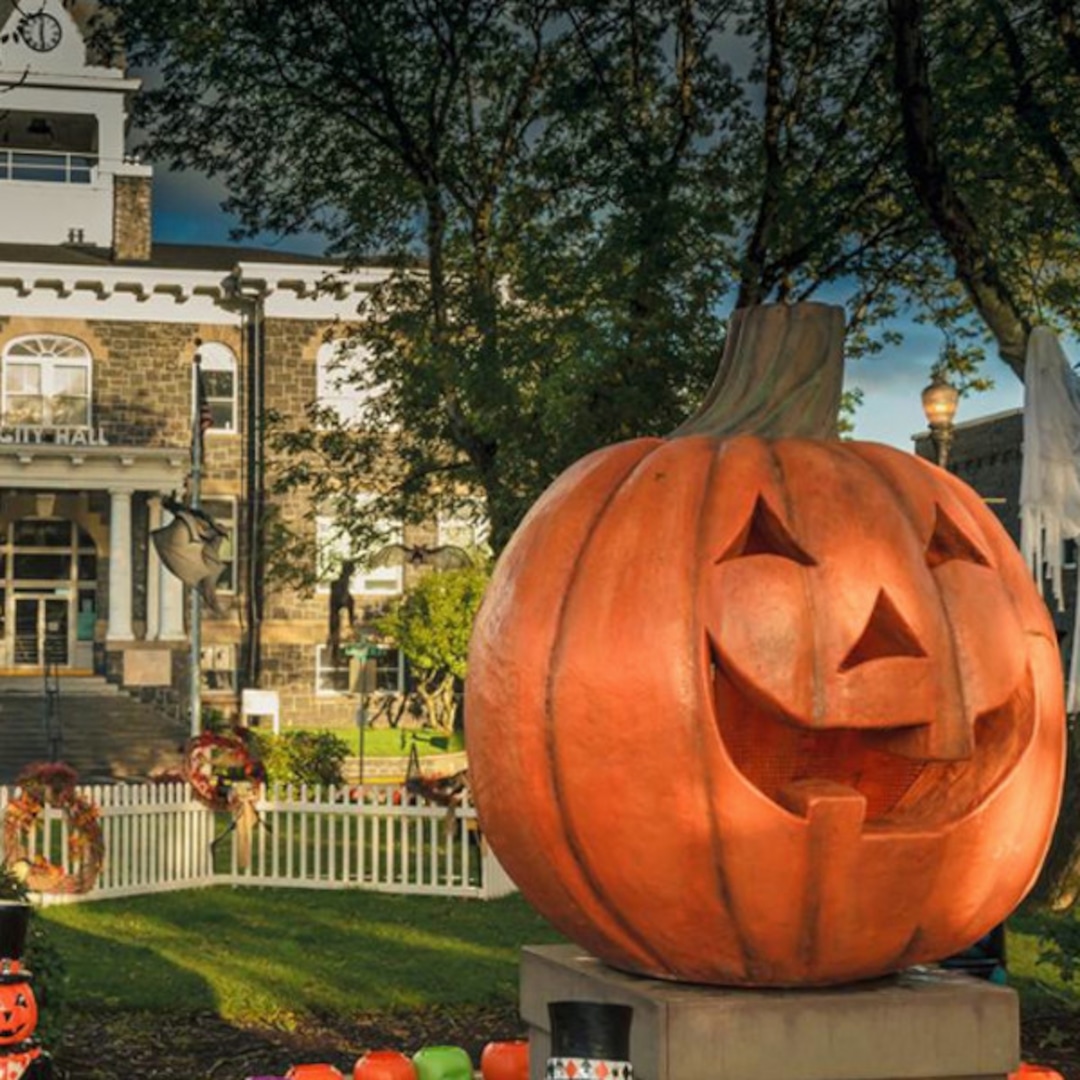 Halloweentown Is a Real Place, and You Can Visit! E! Online Halloweentown Is a Real Place, and You Can Visit! E! Online