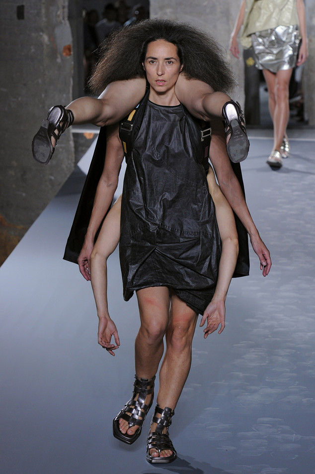 Look! Rick Owens' Fashion Week Show Features Models Wearing Models | E ...
