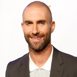 Adam Levine S Bald Head Causes Total Heartbreak On Twitter—read His Hilarious Response E News