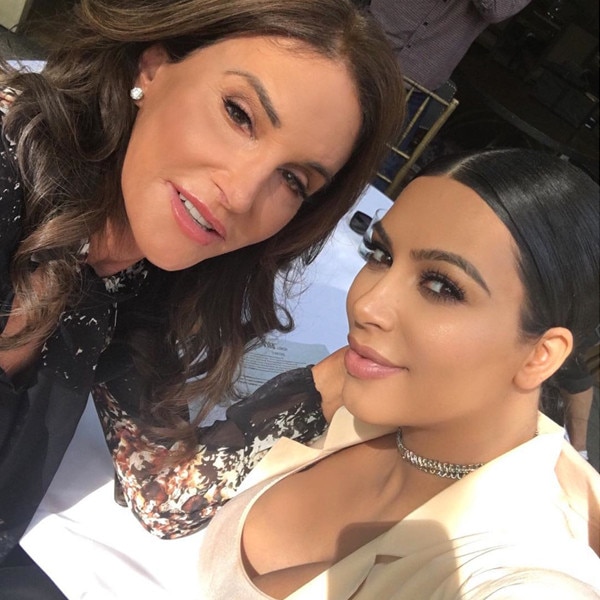 Kim Kardashian se junta a Brody Jenner na festa de aniversário de Caitlyn Jenner