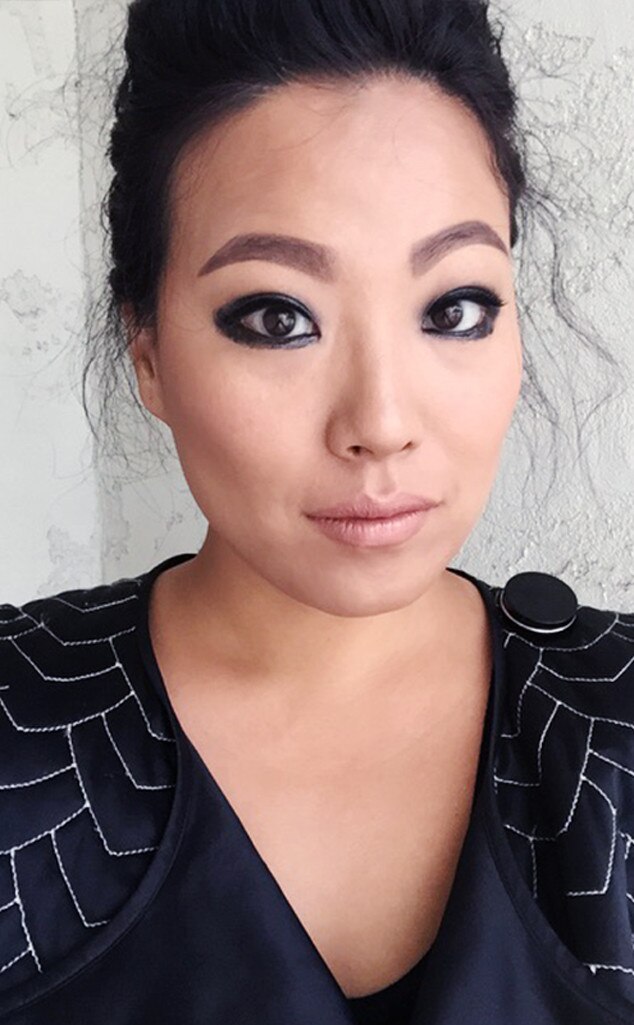 Late Evening Black Eye Gloss from 3 Ways to Wear Glossy Eye Makeup E