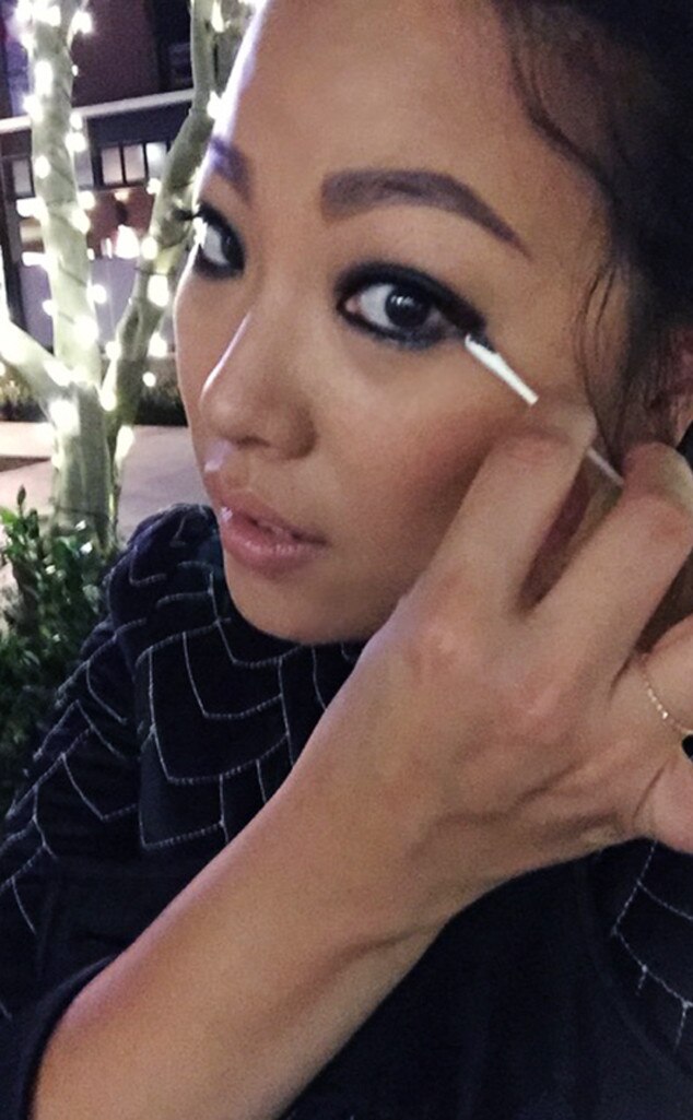 Evening Black Eye Gloss from 3 Ways to Wear Glossy Eye Makeup E! News