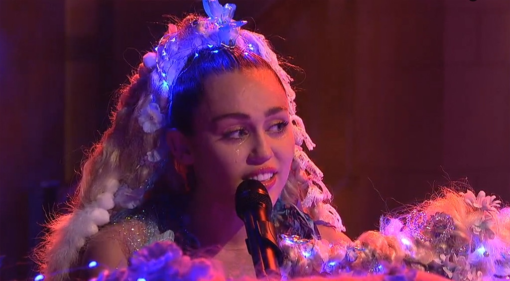 Miley Cyrus, SNL