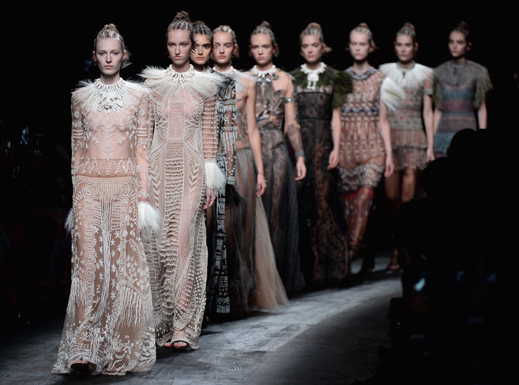 Valentino Uses Almost All White Models for Africa-Themed Spring 2016 ...