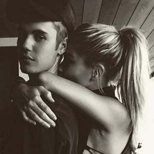 <b>Justin</b> Bieber & Hailey Baldwin Show PDA on New Year&apos;s Eve in Photo...