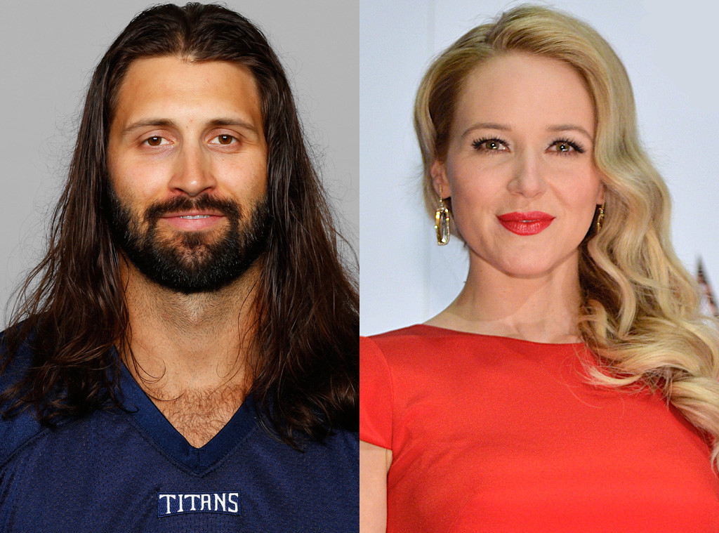 Jewel Has a New Boyfriend! Find Out Which Football Hunk She's Dating