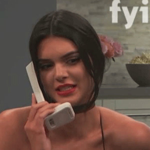 Kendall Jenner Just Pranked Kim Kardashian Im Pregnant E Online 