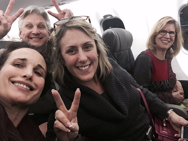 Andie MacDowell, Plane Selfie