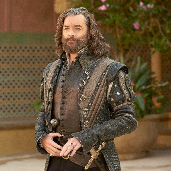 Galavant | Geek Out With the Best Fantasy Shows on Netflix Right Now |  POPSUGAR Entertainment UK Photo 3