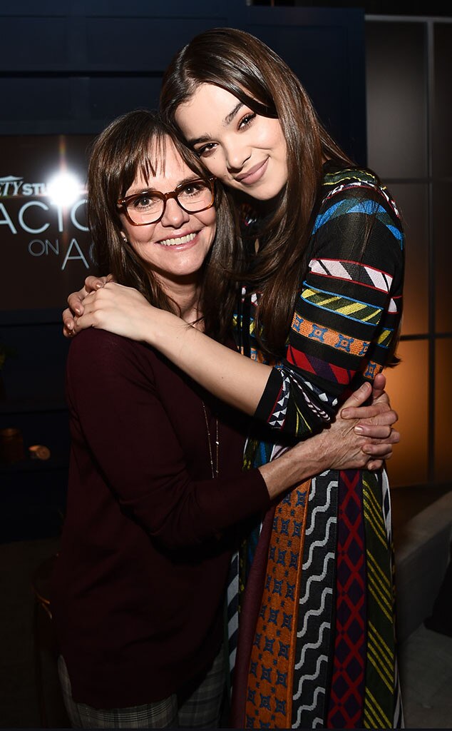 Sally Field Hailee Steinfeld Sally Field Hailee Steinfeld