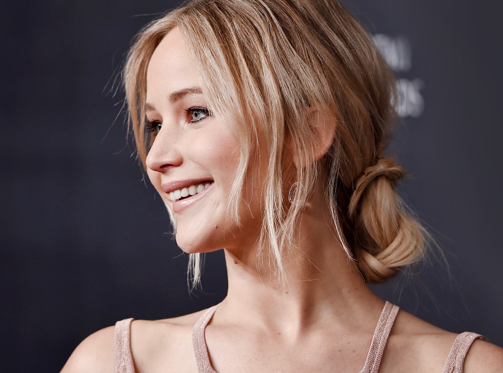 Лоуренс после пластики. Дженнифер Лоуренс без макияжа. Jennifer Lawrence no Makeup. Дженнифер Лоуренс без косметики фото.