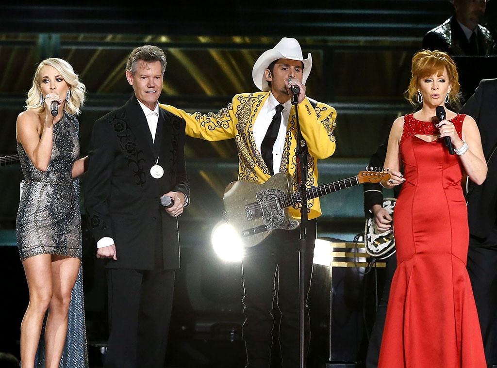 Carrie Underwood, Randy Travis, Brad Paisley, Reba McEntire, 2016 CMA Awards