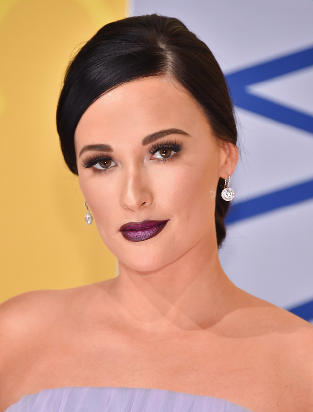 Country Stars Are Having a Serious Affair With Dark Lips ... - 634 x 834 jpeg 29kB