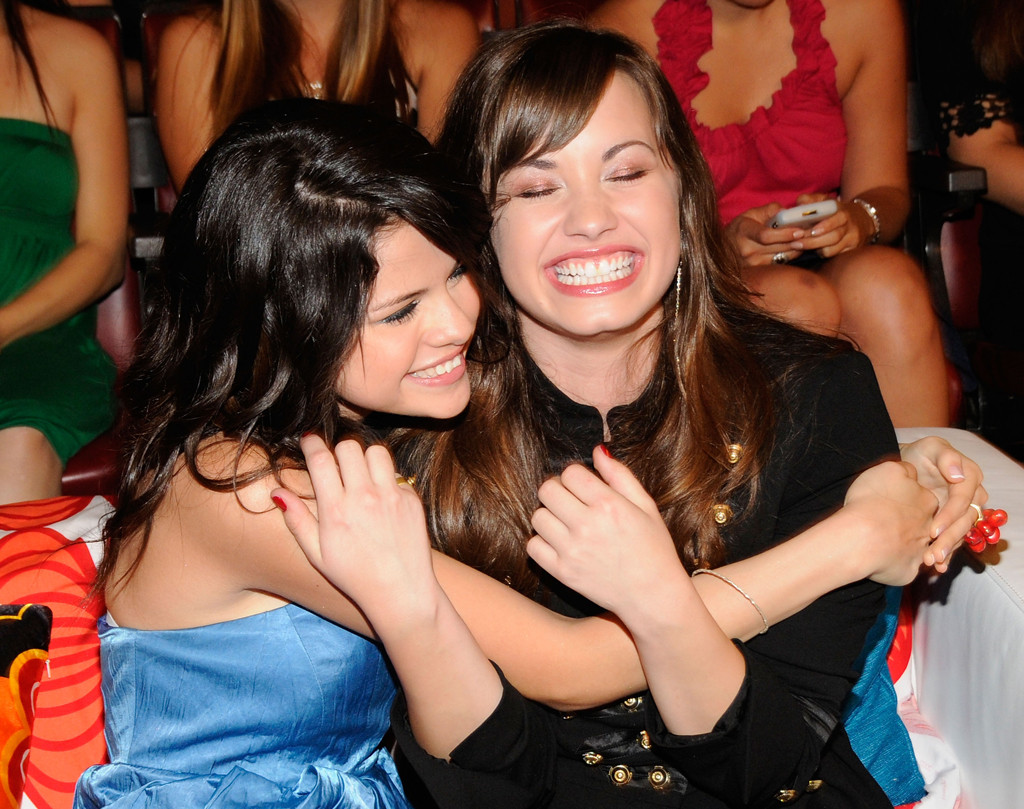 1024px x 809px - The Truth About Selena Gomez and Demi Lovato's Friendship - E! Online