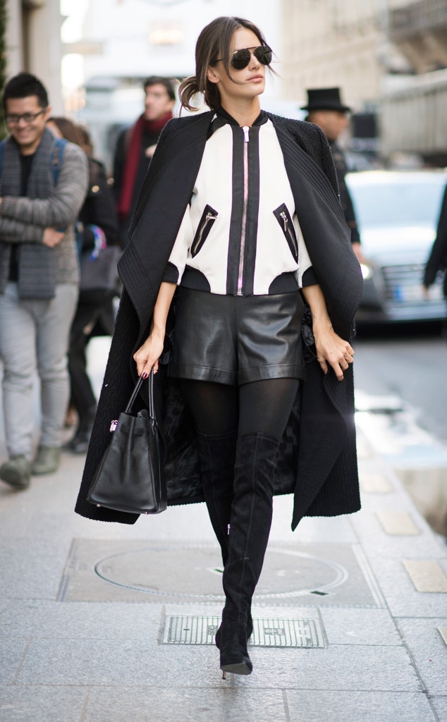 Alessandra Ambrosio from Victoria's Secret Models Off-Duty Style | E! News