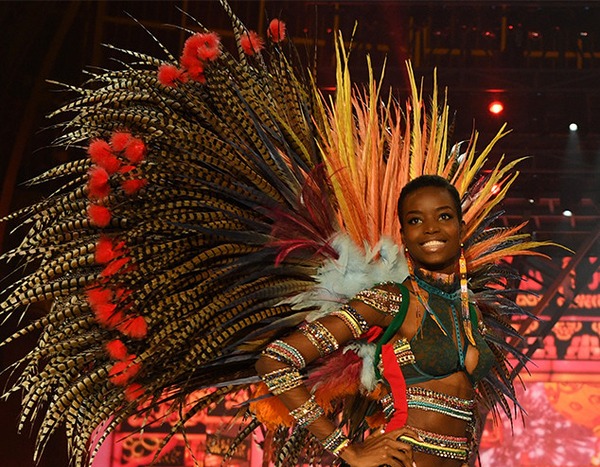 borges from 2016 victoria 39 s secret fashion show e weekley schedule