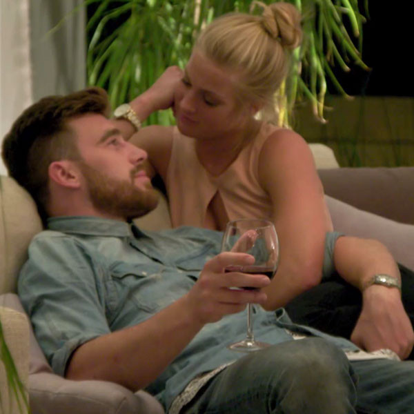 Did Travis Kelce & Veronica Have Sex?! Watch This Bonus Clip Now