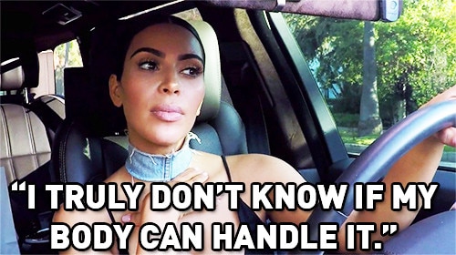 Kim Kardashian mengkhawatirkan risiko yang harus dialaminya jika hamil lagi. (Sumber: Eonline)