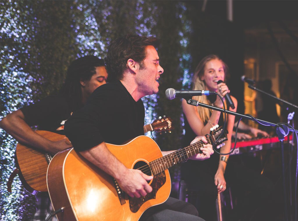 James Marsden Joins Edei Onstage for Duet Amid Romance Rumors E! News