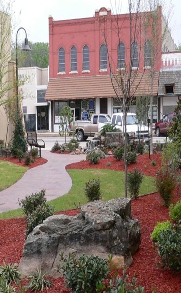 Gwen Stefani Is Loving SmallTown Life With Blake Shelton All the