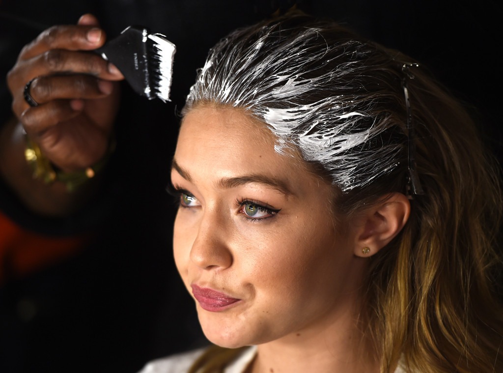 Rihanna Just Made Frozen Hair A Thing E News Deutschland