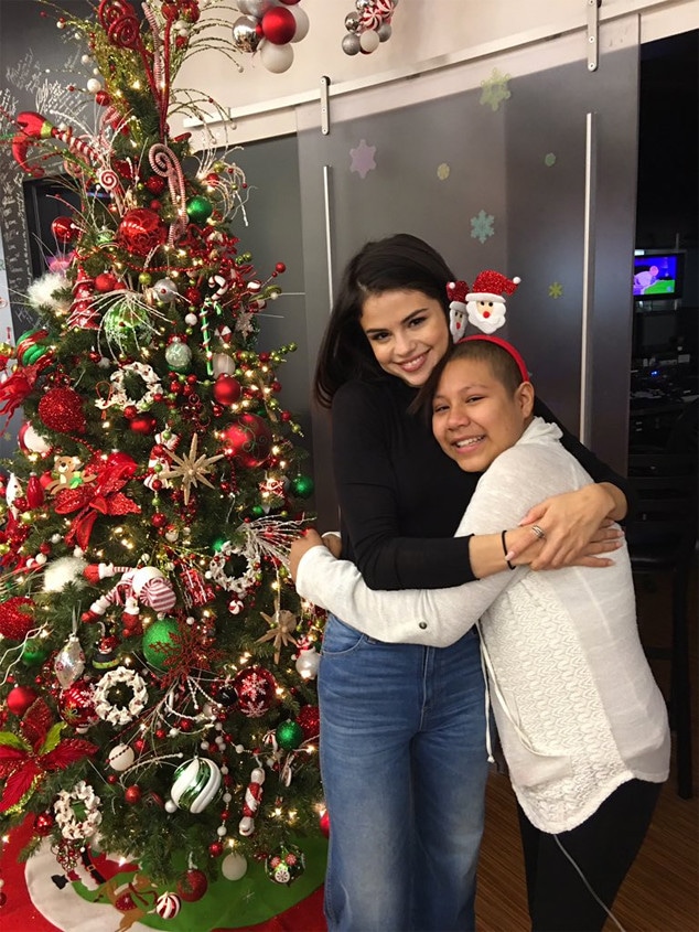Selena Gomez, Children's Hospital, Christmas Eve 2016